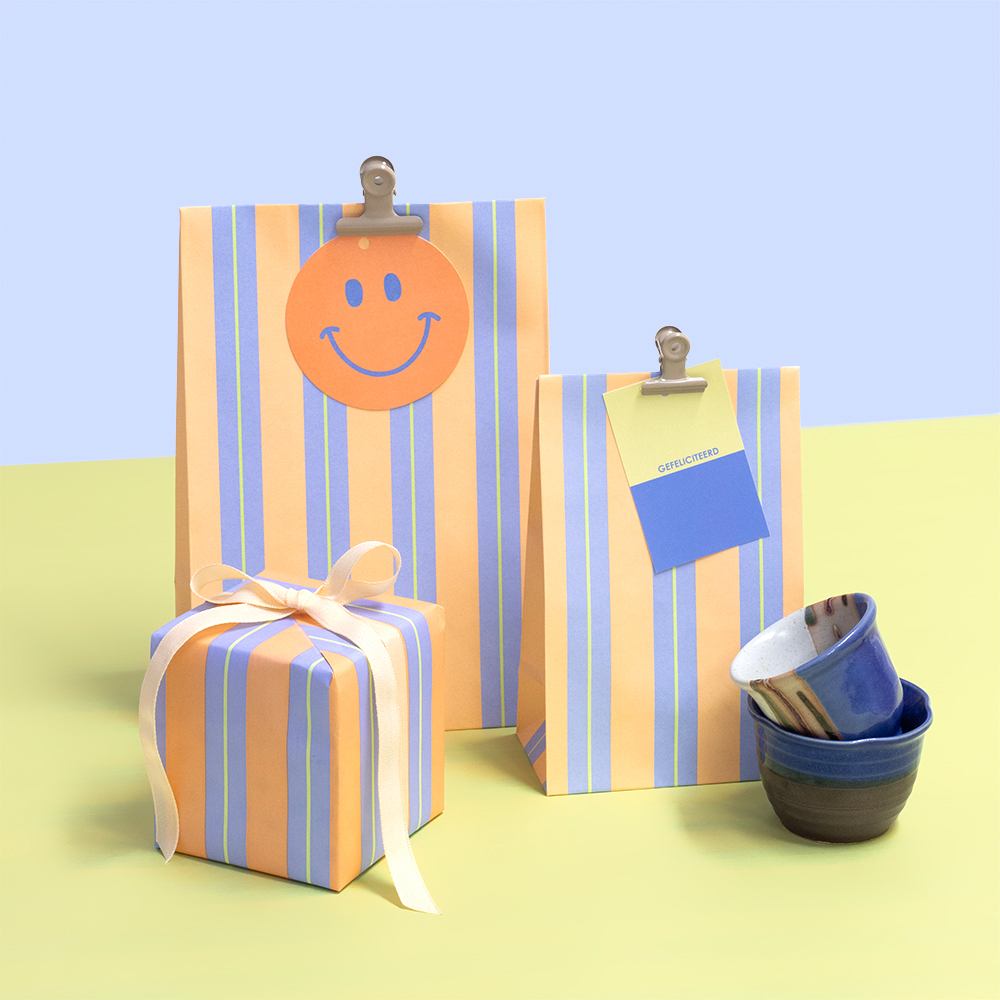 Votre fournisseur de papier d'emballage et de matériaux de décoration durables de haute qualité.